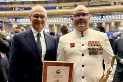 Андрей Сапрыкин удостоен награды Национальной премии «Золотой Пояс»