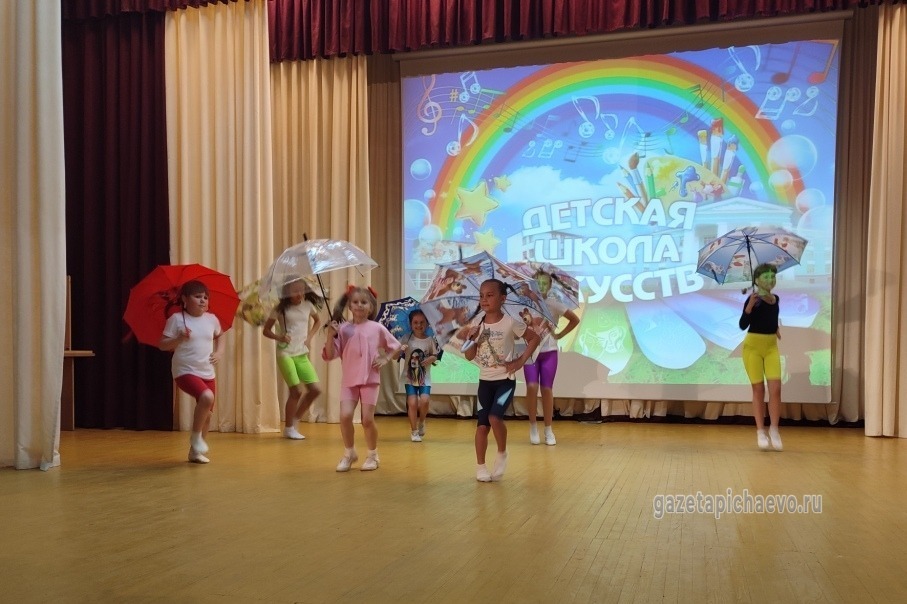 Юные танцоры Ольги Устиновой