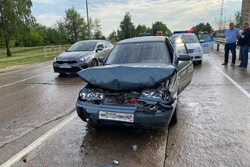 В Тамбове на Астраханской столкнулись «Тойота» и «десятка»: один человек пострадал
