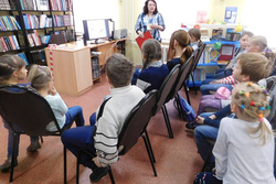 Эксперты-криминалисты понарошку: как дети искали «След» в Тамбовской областной детской библиотеке