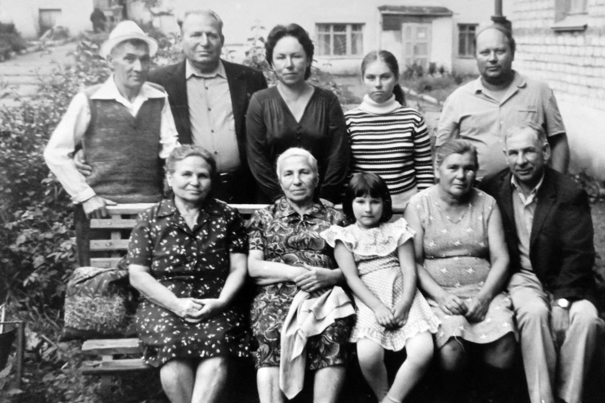 Николай Дмитриевич Цыплухин в кругу родных, Рассказово, 1983 год