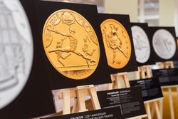 Монеты с изображением театральных сцен можно увидеть в Рассказовском округе