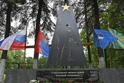 В Знаменском районе открыли памятник участникам специальной военной операции