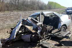 Пассажир «десятки» погиб при столкновении с фурой в Кирсановском районе