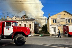 В Тамбове на Октябрьской загорелся дом