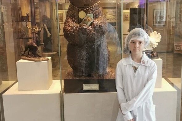 Ульяна Шмакова в музее шоколада