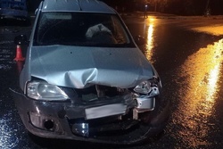 В Тамбове 16-летний парень на "Ладе" врезался в несколько припаркованных авто