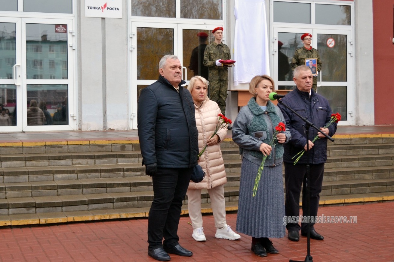 К участникам мероприятия обратились Глава города Вера Соколова, председатель горсовета Сергей Свистунов, депутаты облдумы Лидия Гурова и Игорь Телегин