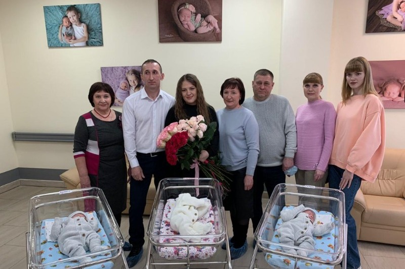 Из перинатального центра в Тамбове выписали тройню | ТОП68