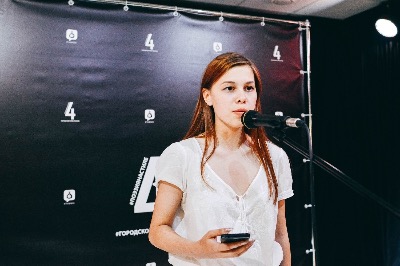 Мир через призму текста: как поэтесса Арина Архипова покорила тамбовскую публику