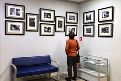 Мир черно-белого контраста. В Музее Державинского университета открылась фотовыставка Светланы Родионовой