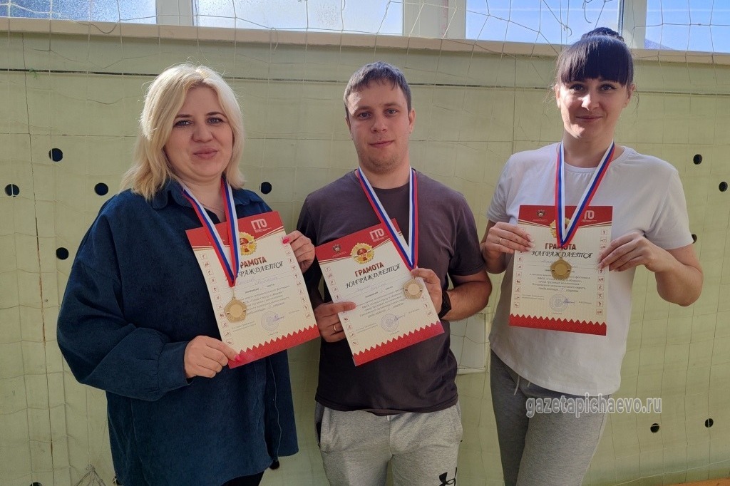 Представители от администрации округа