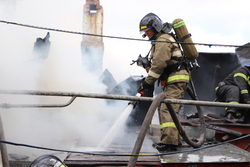 В Мичуринске при пожаре эвакуировали из семейного общежития 20 человек