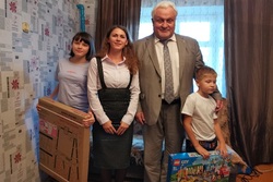 Евгений Матушкин помог семье из Знаменского района приобрести отопительный котёл