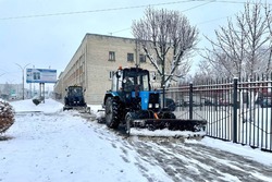 Городские службы убирают снег с тамбовских улиц