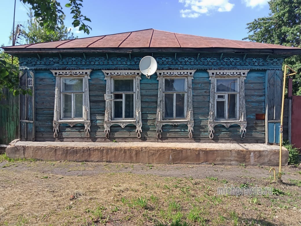 Наличники, орнаментом напоминающие те, которые находились на окнах дома Ульянихина 