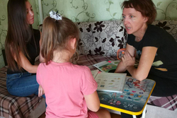 Мы едем к вам: Тамбовская мобильная бригада социальной реабилитации помогает особенным детям