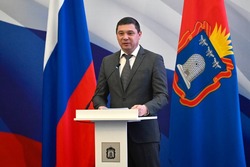 Евгений Первышов поздравил тамбовчан с Днем России 