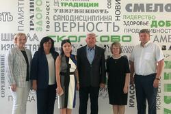 Сенатор Михаил Белоусов поздравил с Днём знаний