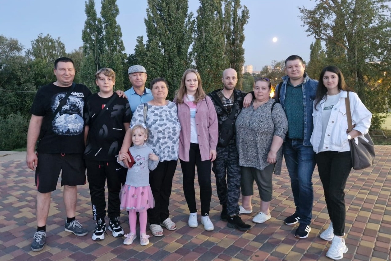 В кругу родных людей