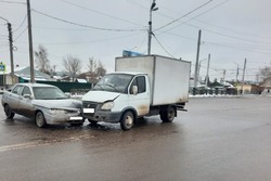 В Тамбове «ГАЗель» врезалась в легковушку: пострадала 8-летняя девочка