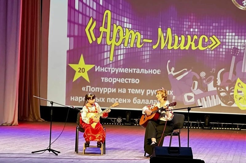 Оксана Пустотина с педагогом Натальей Кочеровой