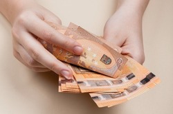 5,5 лет за 6 миллионов: в Тамбове осудили злостную взяточницу