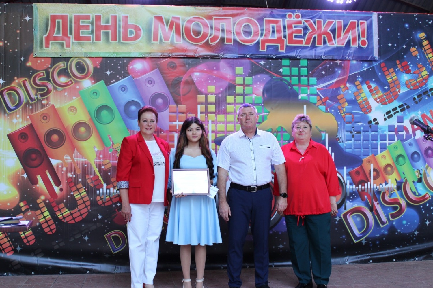 Премию в 10 рублей получила победитель музыкального конкурса, выпускница Староюрьевской ДШИ Фаина Кулакова.