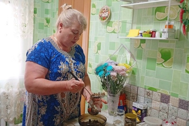 Жители Мучкапского округа собирают осенние опята даже в парках 