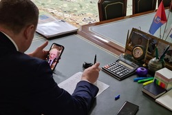Губернатор Александр Никитин принял участие в акции «Звонок ветерану»