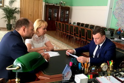 Губернатор Александр Никитин провел встречу с директором завода «Электроприбор»