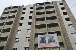 Максим Егоров поручил достроить две проблемные многоэтажки и лично оценил ход работ