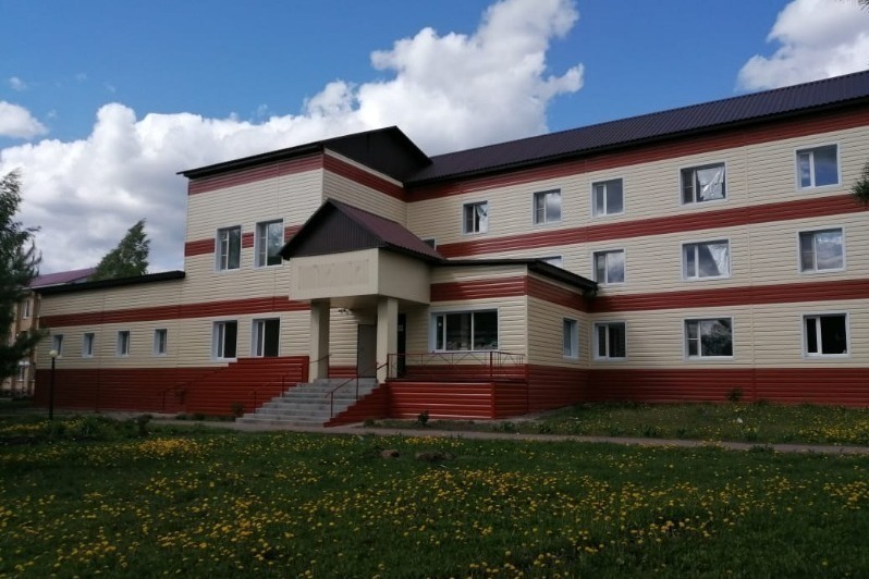 Здание поликлиники после ремонта