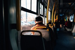 Жители Черноземья стали чаще оплачивать проезд в транспорте картой