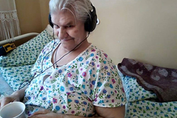 Литература – на слух: в интернате Тамбовской области пожилые граждане и инвалиды слушают аудиокниги