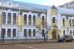 Тамбовчан приглашают на выставку коллекционера и художника Ивана Попова