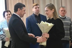 Мастера пера и эфира: Евгений Первышов вручил награды тамбовским журналистам