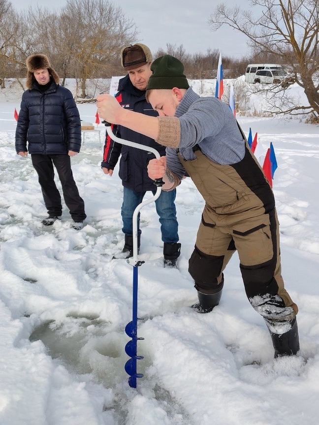 Скоростное бурение лунки