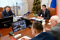  Евгений Первышов поставил задачу усилить меры безопасности в праздничные дни 