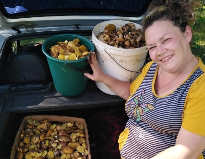 Жительница Первомайского: «Съедобные грибы собираю все, а то лес может обидеться»