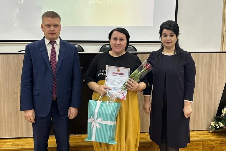Вручение диплома победителя Ирине Ивановой