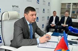 Дорога, капремонт ФАПа и транспорт для детей: Евгений Первышов провел очередной личный прием