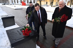 Губернатор Александр Никитин почтил память защитников Сталинграда