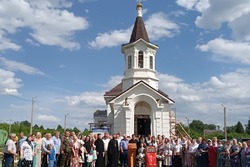 В строящемся храме села Ранино Вознесение отметили колокольным звоном