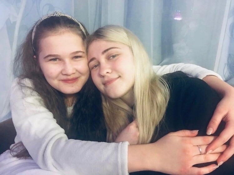 Злата с сестрой Татьяной