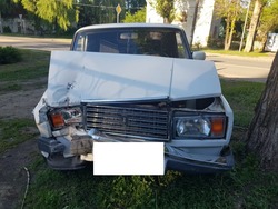 В Кирсанове девушка на «семёрке» врезалась в жилой дом