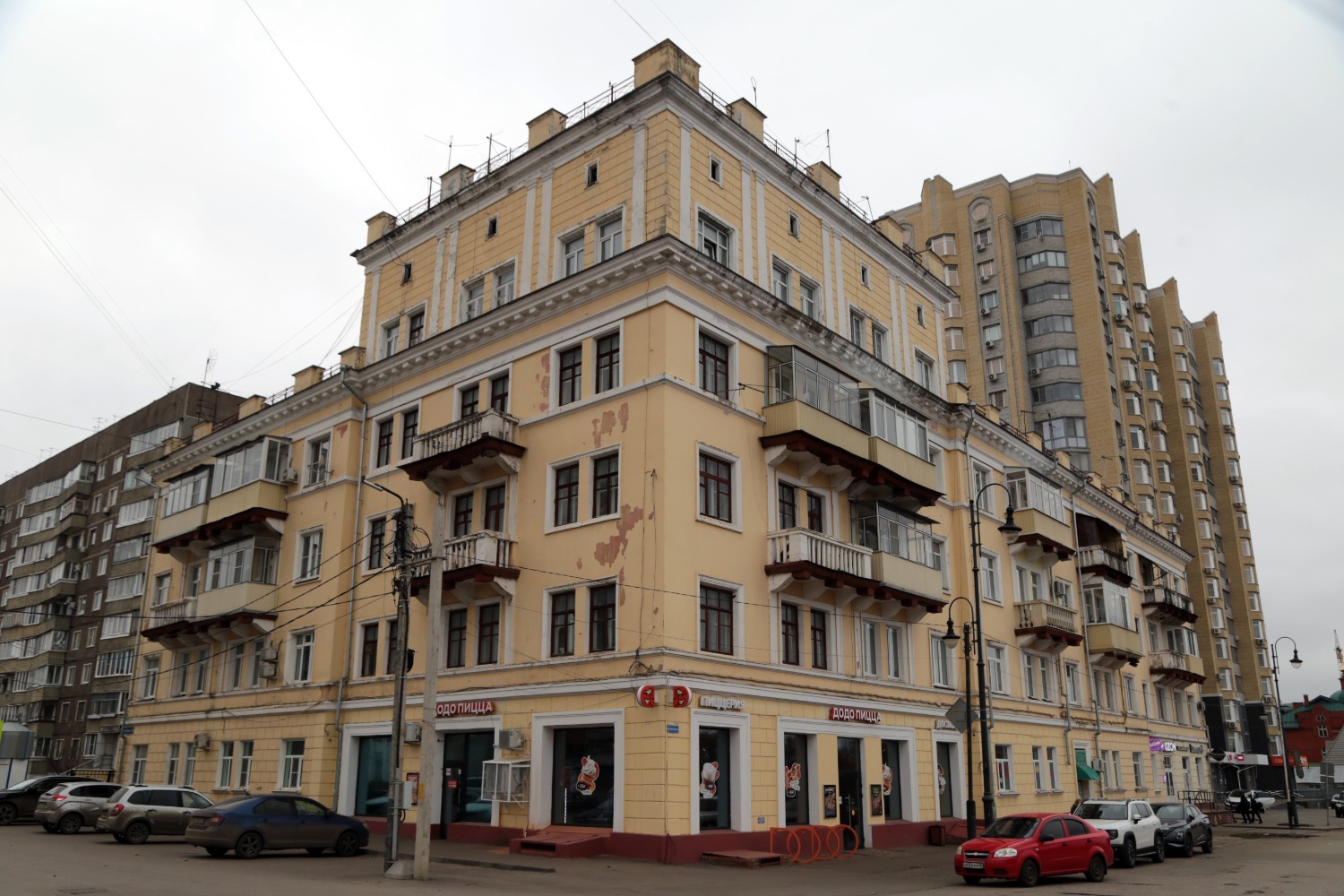 дом для работников завода "Комсомолец"