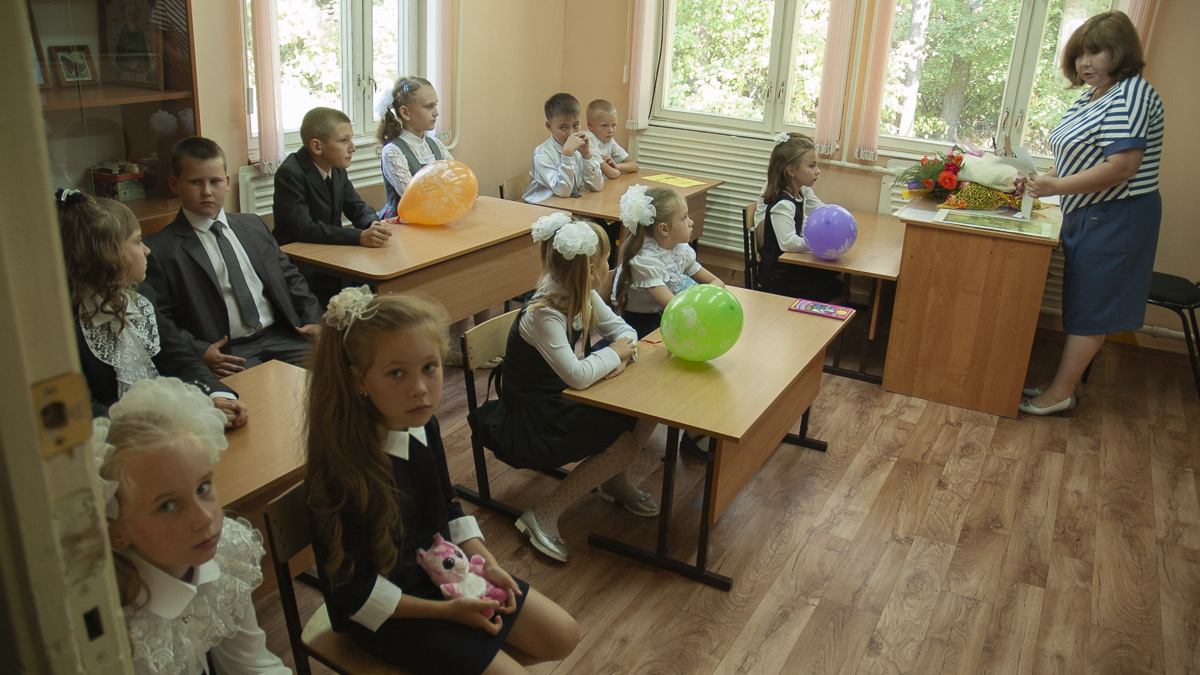 в двух школах поселка