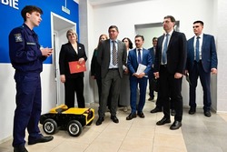 Неделя Евгения Первышова: федеральные контакты, ЖКХ, налоги и открытие уникального музея