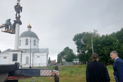 Новый взамен старому: в Уварове установлен памятник Архангелу Михаилу